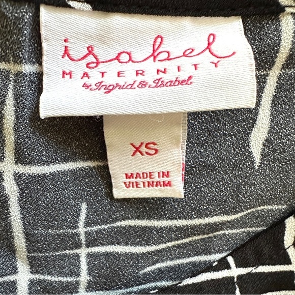 Isabel Maternity by Ingrid & Isabel Black White Short Sleeve Printed Woven Top - Picture 5 of 6